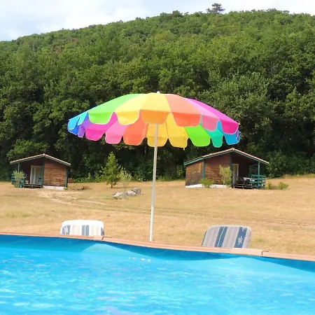 Confortable Aux Tourettes Avec Piscine Partagee Chalé *